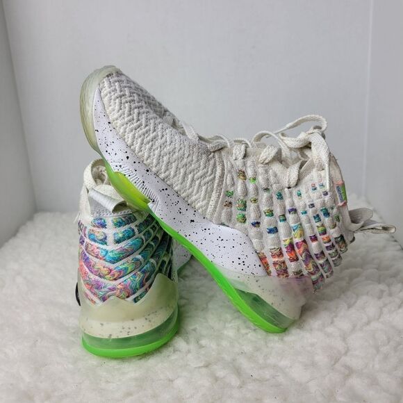 Nike LeBron 17 Air Command Force 2020 Men's Shoes  Size 5 BQ3177-100 Muticolor - Picture 5 of 9